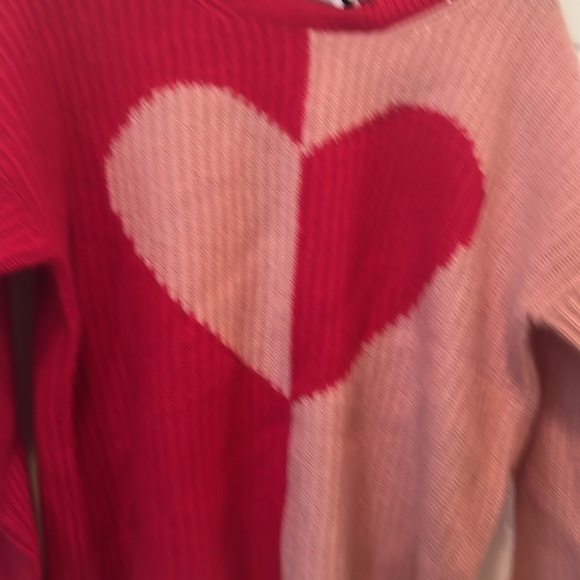Fabulous 2 tone pink cashmere sweater with heart. NWT Size Large. - Picture 7 of 11